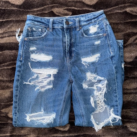 American Eagle Ripped Mom Jean - Picture 5 of 12